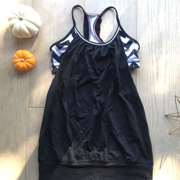 lululemon athletica Tops - Lululemon tank top with chevron print built-in bra